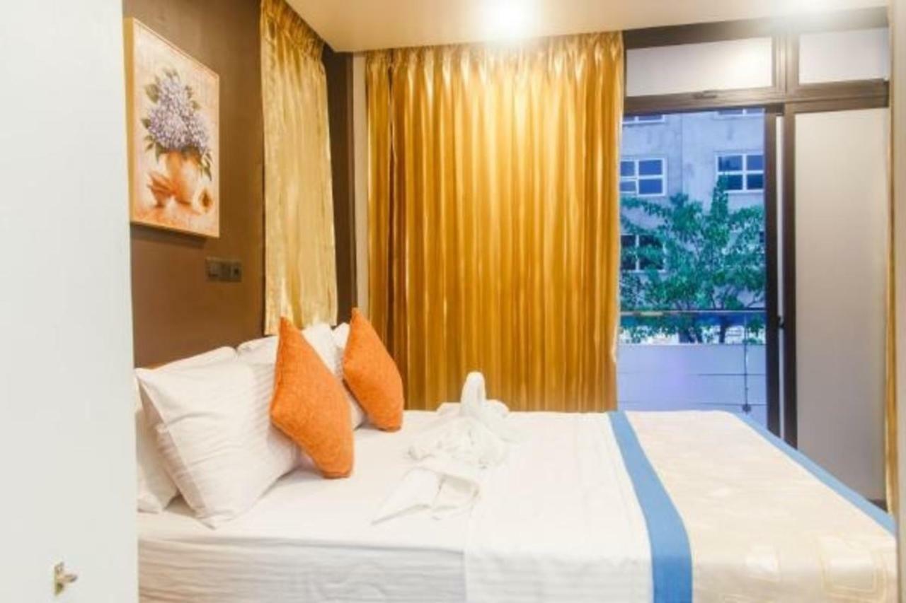 Club Blu Hotel Hulhumale Exterior foto